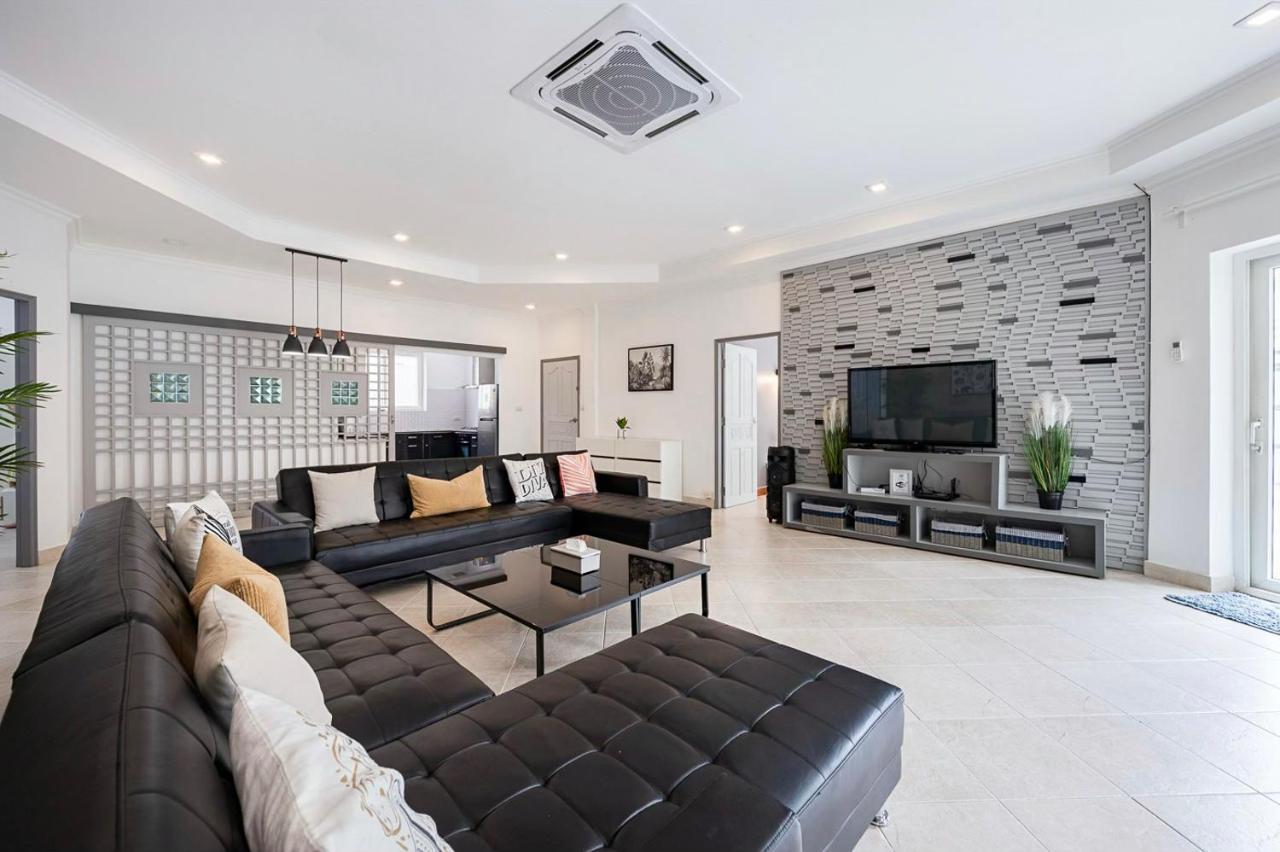 Majestic Residence Pool Villa 4 Bedrooms Private Beach Pattaya Exterior photo